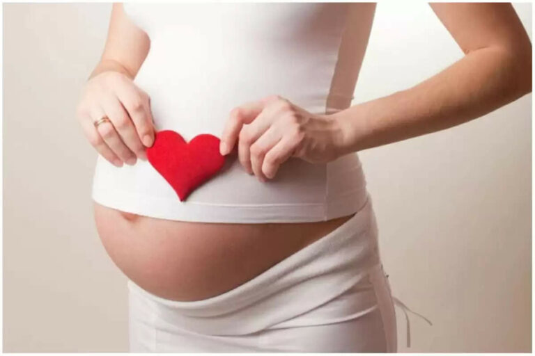 Pregnancy Care Tips: गर्भावस्था के दौरान ब्रेस्ट से पानी क्यों आता है? जानिए क्या यह समस्या आम है या गंभीर
