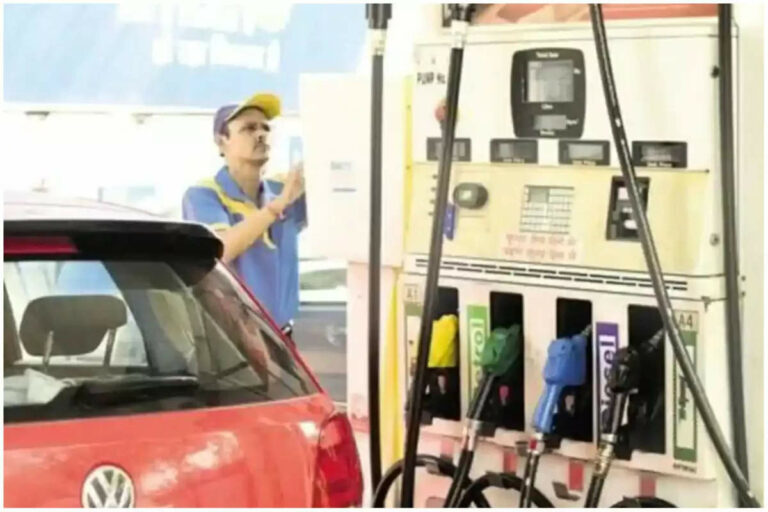 Crude Oil: कच्चे तेल में तेजी के बीच तेल में लगी आग! यहां इतने महंगे हुए पेट्रोल-डीजल