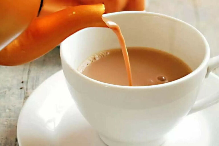 Side Effects of Tea: खाना खाने के बाद पीते हैं चाय, तो जनाब जरा संभल जाएं; घेर सकती है परेशानियां