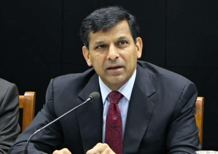 Banking Crisis: रघुराम राजन ने बैंक‍िंग संकट पर दी चेतावनी, सिलिकॉन वैली और क्रेडिट सुइस से भी बड़ा आ सकता है संकट
