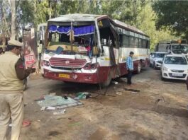 ambala accident, horrific bus and tipper accident in ambla 26 peopel injured