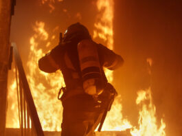 कनॉट प्लेस आग delhi Fire breaks out in GopalDas building of Connaught Place, 15 fire tenders on the spot