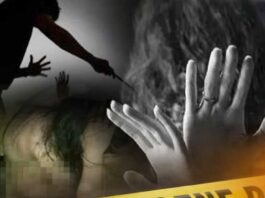 Karnataka girl-ran-away-with-her-lover-the-girls-family-stripped-the-boys-mother-tied-her-to-a-pole-and-beat-her