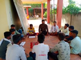 kanpur-news-mathematics-teachers-are-imparting-vedic-knowledge-to-backward-poor-and-deprived-children