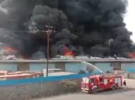 A massive fire broke out in godown of uran raigad Maharashtra, fire tenders on the spot