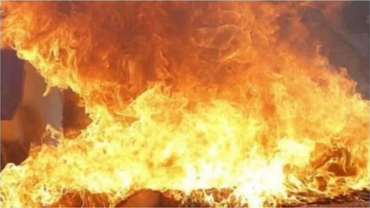 Shamli Factory Fire : गद्दा फैक्ट्री में आग का तांडव, 2 करोड़ रुपए से ज्यादा का नुकसान!