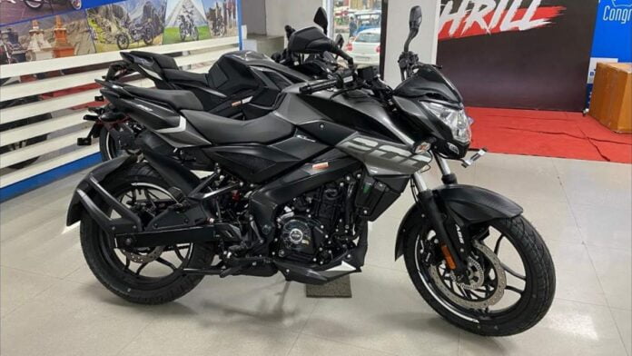 2024 Bajaj Pulsar NS200