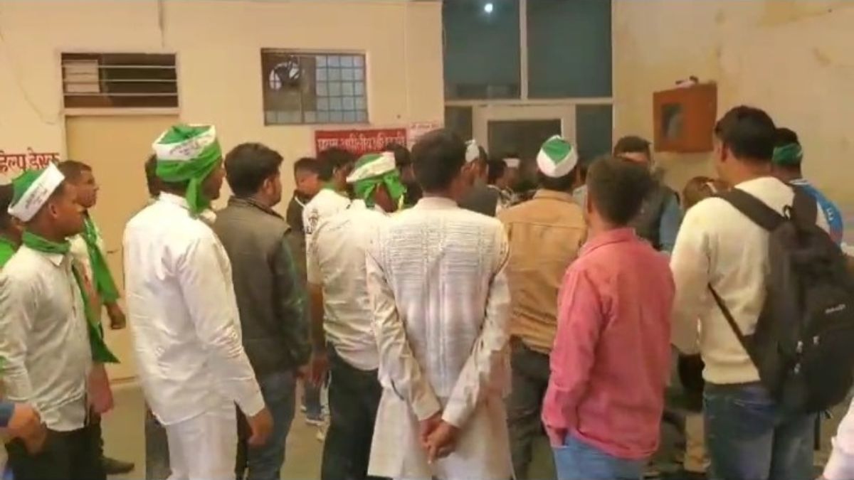 Shamli : दबंगों ने किया कब्रिस्तान पर कब्जा, BKU ने कलेक्ट्रेट पर किया हंगामा, आंदोलन की दी चेतावनी!