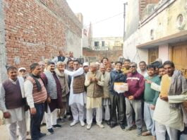 Shamli MP Pradeep Chaudhary supporters expressed happiness and held meeting and distributed sweets on his election ticket