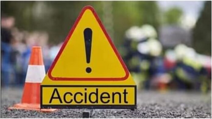 unnao-road-accident-bikes-collided-head-on-three-died-and-two-are-in-critical-injured