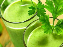 पुदीने का शरबत पीने से पेट की जलन, गैस, एसिडिटी जैसी समस्याओं से छुटकारा मिलता है।