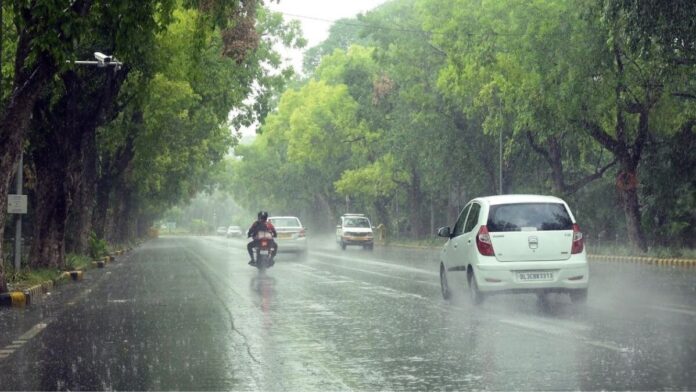 up-weather-rain-alert-for-next-5-days-in-24-cities-of-up-will-have-to-face-double-blow-of-heat-and-humidity