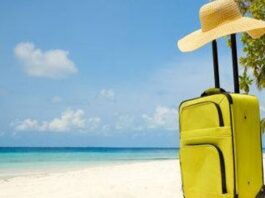 ट्रैवल करते समय महिलाएं रखें इन बातों का ध्यान, बैग में रखें जरूरी सामान