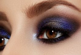 Eye Shadow Color: बात जब ऑफिस जाने की हो तो महिलाएं तरह-तरह के मेकअप करती हैं लेकिन सबसे महत्वपूर्ण आईशैडो होता है।