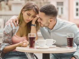 क्या आपका रिलेशन भी है ब्रेडक्रंबिंग, जानिए क्या है लक्षण