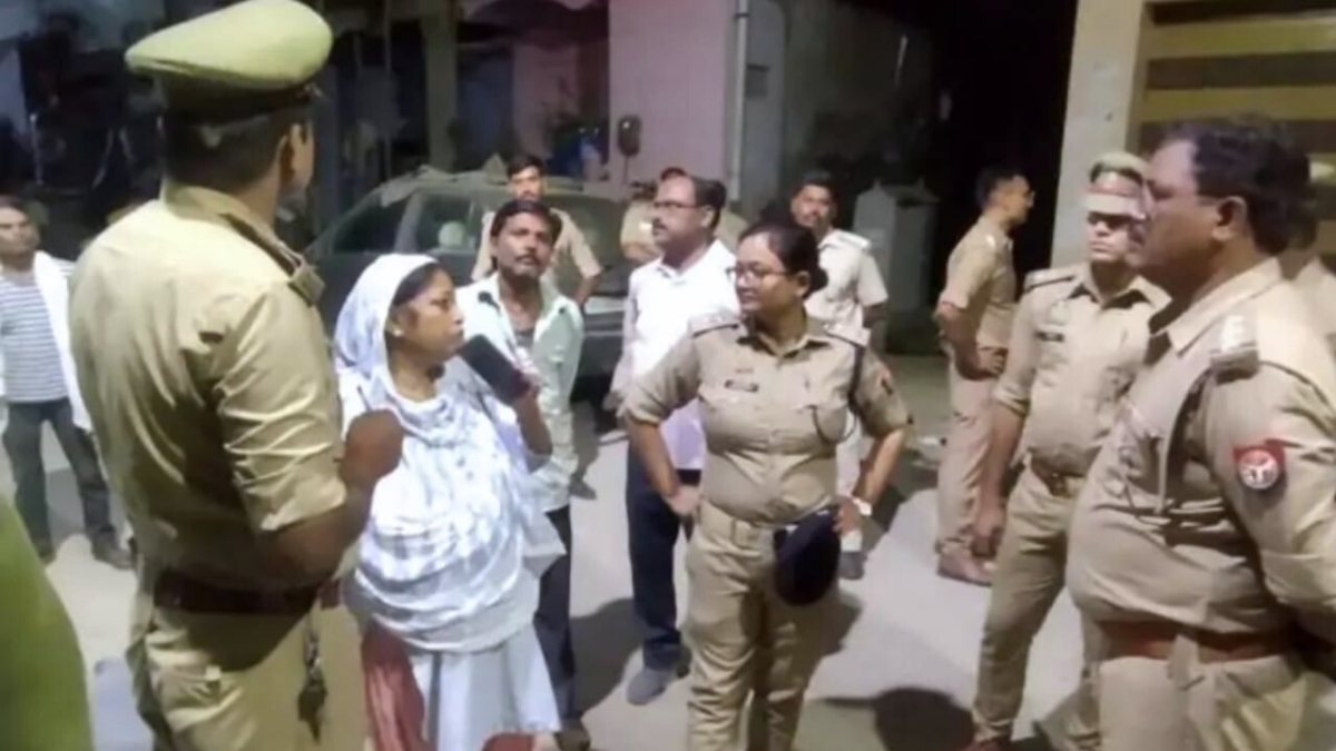 kanpur-news-dead-bodies-of-husband-and-wife-found-in-the-kitchen-of-a-closed-house-police-and-forensic-team-on-the-spot