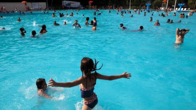 water-from-swimming-pool-and-water-park-became-a-hub-of-infection-number-of-ear-nose-patients-increased-in-the-hallet-hospital