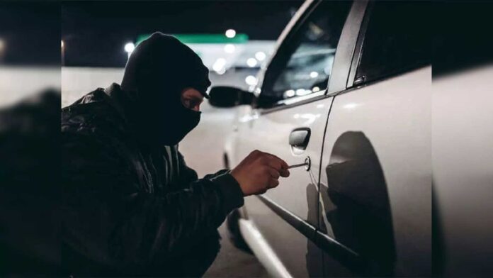kanpur-to-fulfill-his-expensive-hobbies-a-minor-killed-the-cab-driver-and-looted-the-car-with-his-friends
