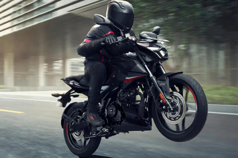 नई Pulsar लें या फिर हाई माइलेज Honda SP160 ही है बेस्ट, यहां जानें फुल कंपैरिजन