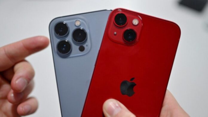 Apple reduces prices