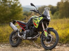 BMW F900 GS and F900 GS Adventure