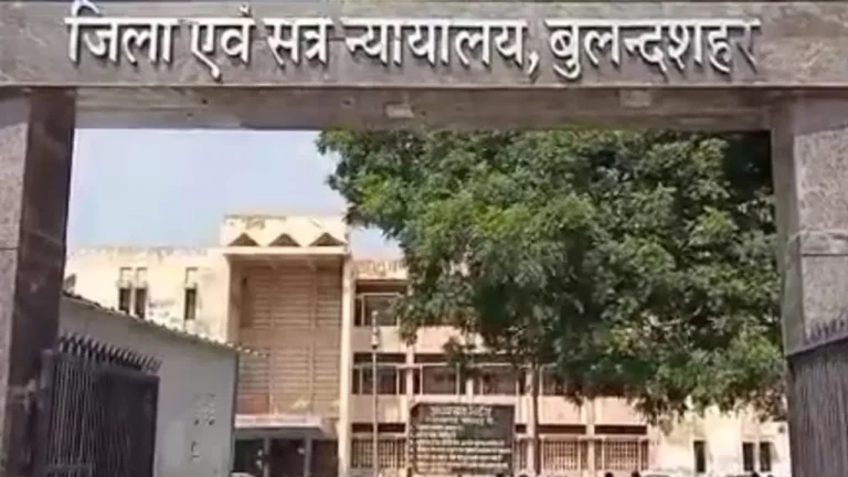 अपहरण का आरोपी पुलिस कस्टडी से हुआ फरार, तीन पुलिस वाले नपे