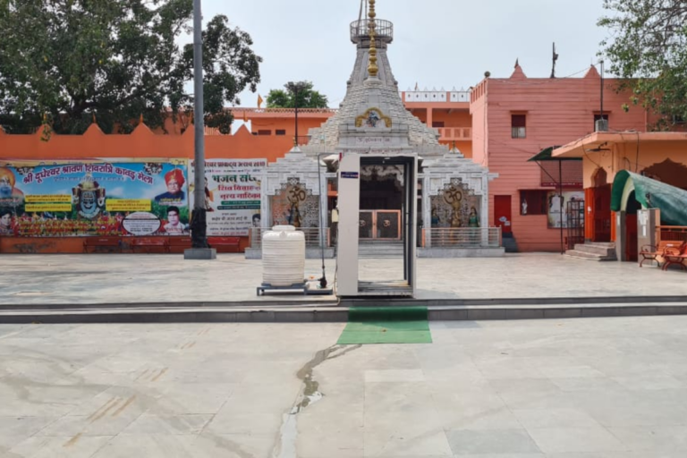करतूत मिलावटखोरों की, मिष्ठान नहीं खाएंगे भगवान
