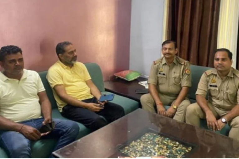 सपा के राष्ट्रीय प्रवक्ता हाउस अरेस्ट, बोले-शिकायत करेंगे