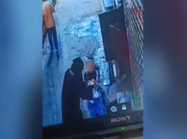 10 साल की बहन से बच्ची छीनकर फरार हुई बुर्के वाली महिला