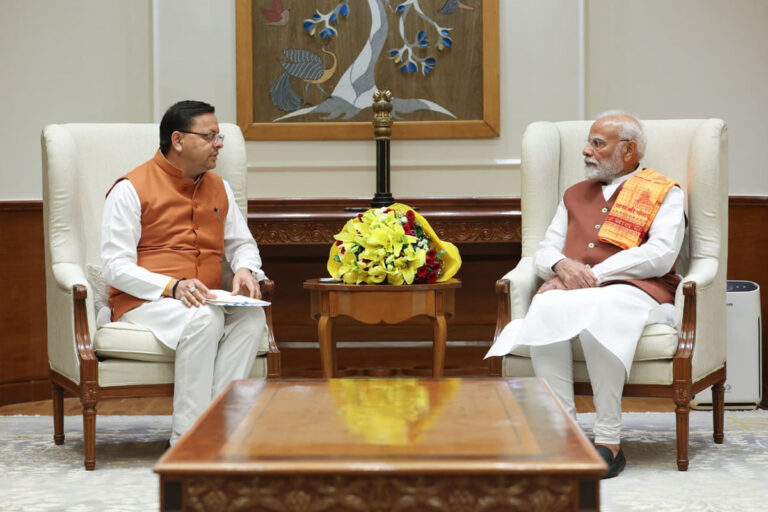 मुख्यमंत्री पुष्कर सिंह धामी की प्रधानमंत्री मोदी से मुलाकात: विकास और योजनाओं पर चर्चा