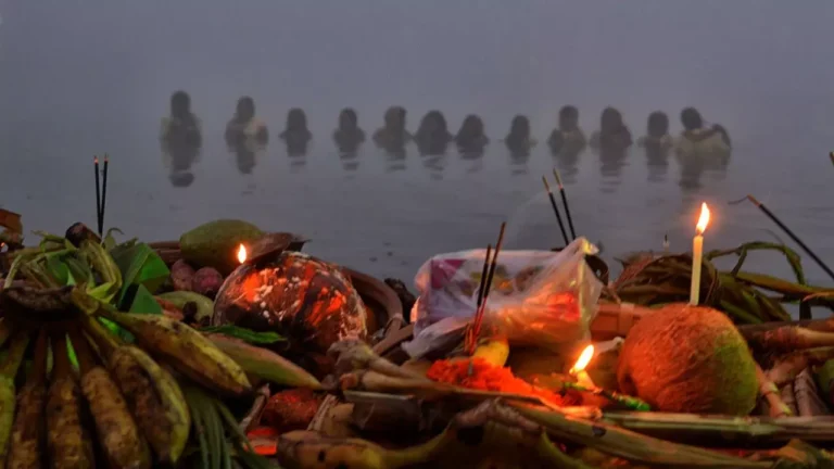 Chhath Puja Calendar 2024: जानें छठ पूजा का महत्व और रीति-रिवाज  समय और शुभ मुहूर्त