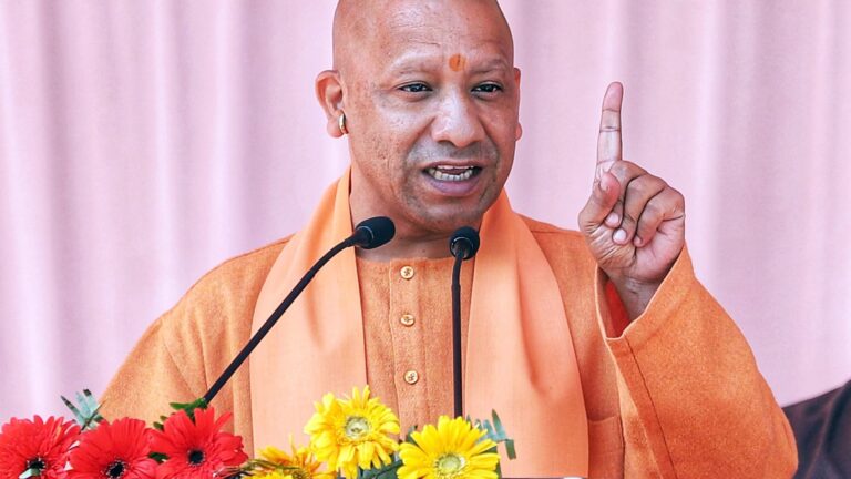Sambhal Violence: योगी आदित्यनाथ का सख्त रुख…संभल हिंसा पर कड़ी कार्रवाई के निर्देश