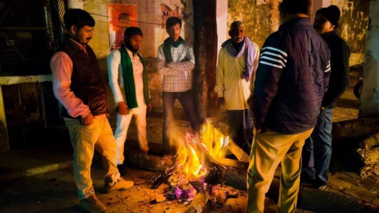 UP Weather News: यूपी में बढ़ा ठंड का सितम, NCR में AQI 400 पार, IMD ने जारी की ये चोतावनी