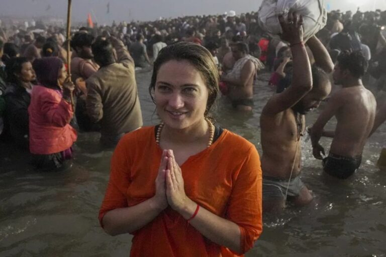 Mahakumbh 2025 : आस्था का महासागर, 1.38 करोड़ श्रद्धालुओं ने लगाई संगम में डुबकी