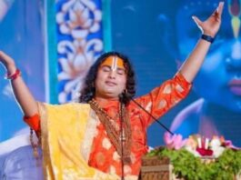 विवादों में घिरे कथावाचक अनिरुद्धाचार्य के सुरक्षा गार्ड, दुकानदार को बेरहमी से पीटने का लगा आरोप Aniruddh Acharya