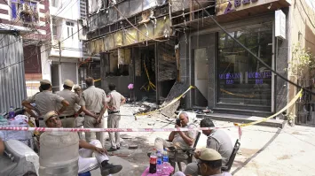 MCD Action After Malviya Nagar Fire