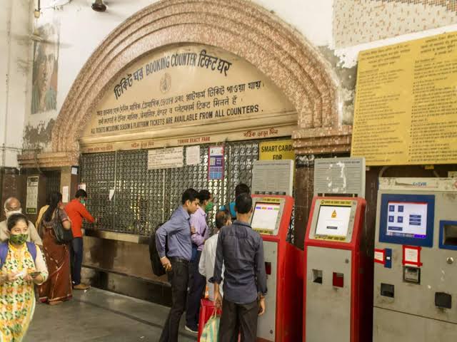 Railway Platform Ticket Fine During Train Delay