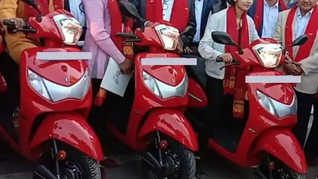 UP free scooty scheme