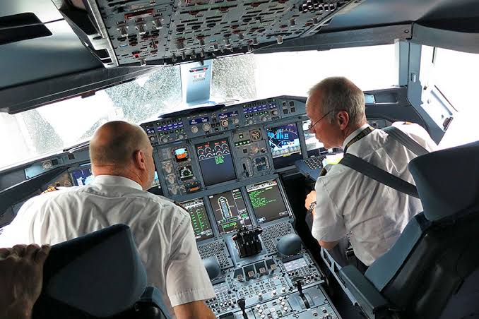 Pilot and Air Hostess Cancer Risk
