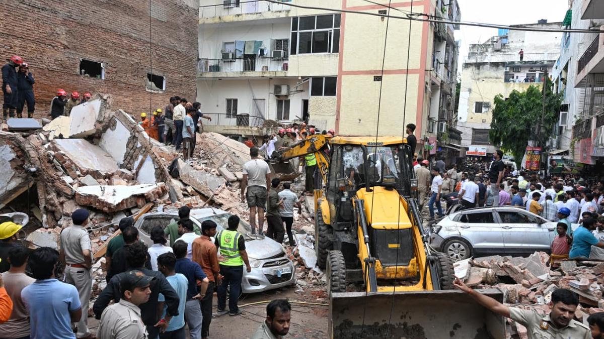 Delhi Satya Niketan PG Building Collapse